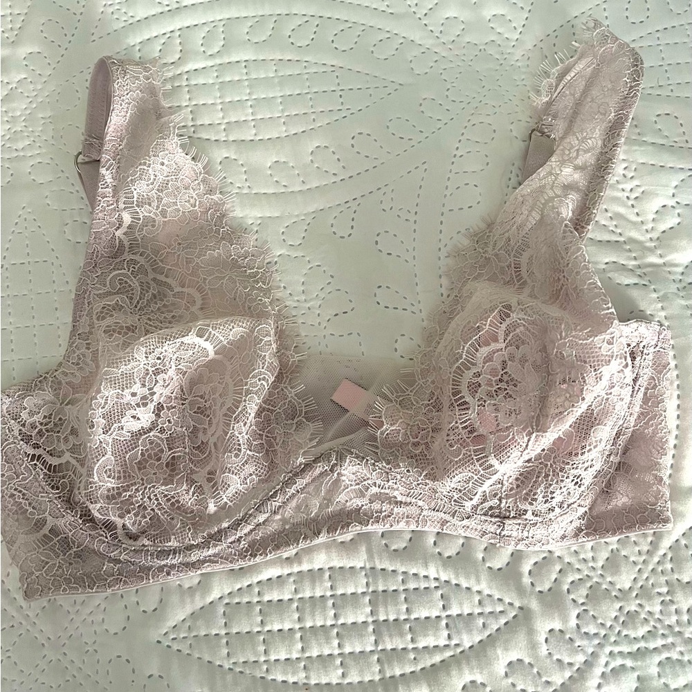 Beautiful Lace Plunge Bra by Victoria’s Secret. New